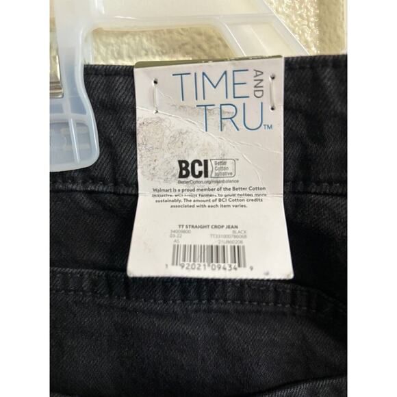 NWT Time and Tru Women's High Rise Straight Leg Crop Jeans Plus Size 18 Black - Picture 3 of 9